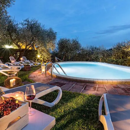 Romantic Pallina To Sleep 5 Guests Villa